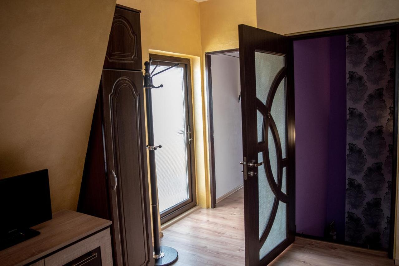 ホテル Casa Robi Pestisani エクステリア 写真