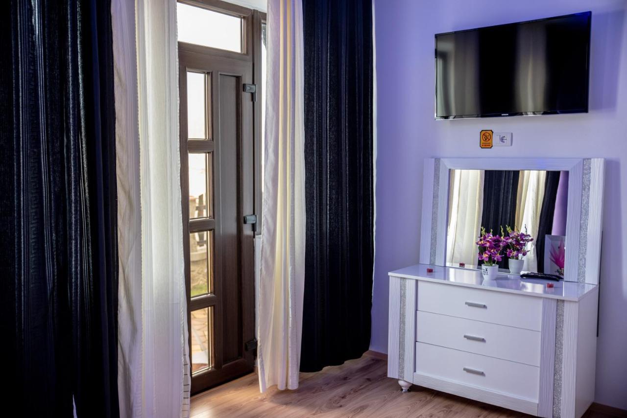 ホテル Casa Robi Pestisani エクステリア 写真